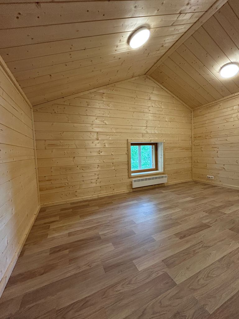 Mökin uusittu yläkerta